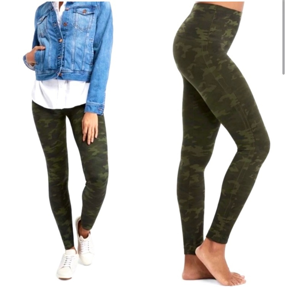 SPANX Look At Me Now Leggings In Camo Women’s Size S High Rise Slimming Seamless